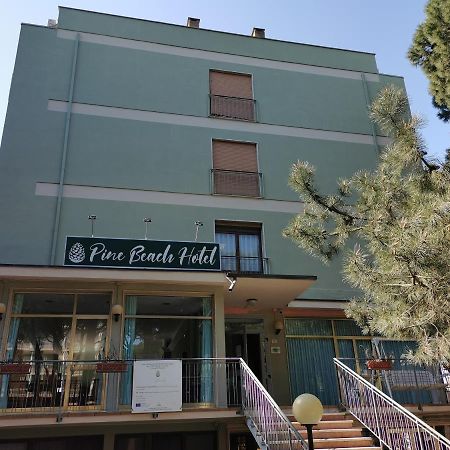 Hotel Pine Beach Rosolina Mare Exterior foto