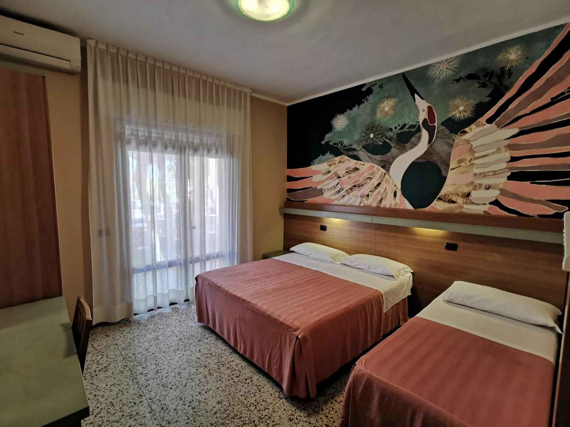 Hotel Pine Beach Rosolina Mare Exterior foto