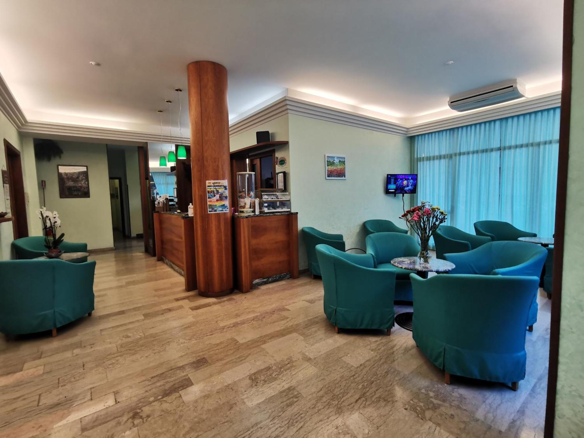 Hotel Pine Beach Rosolina Mare Exterior foto